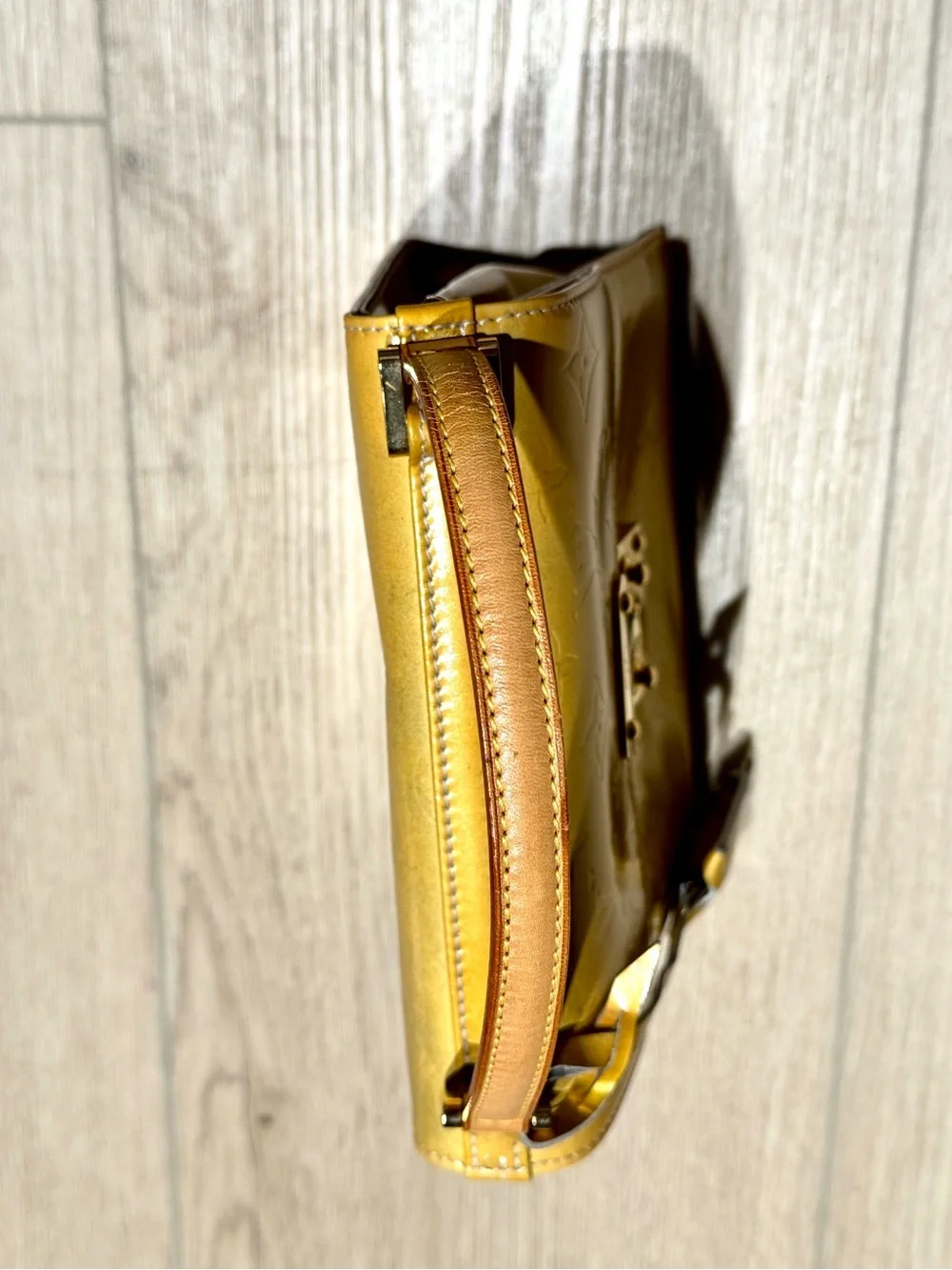 Louis Vuitton callouts peeling